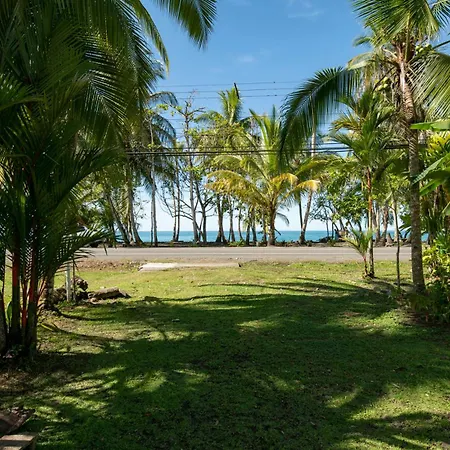 Casa Blanca Beachfront House With Shared Pool Access Pangea Lodge Manzanillo  Exterior foto