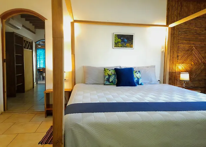 Casa Blanca Beachfront House With Shared Pool Access Pangea Lodge