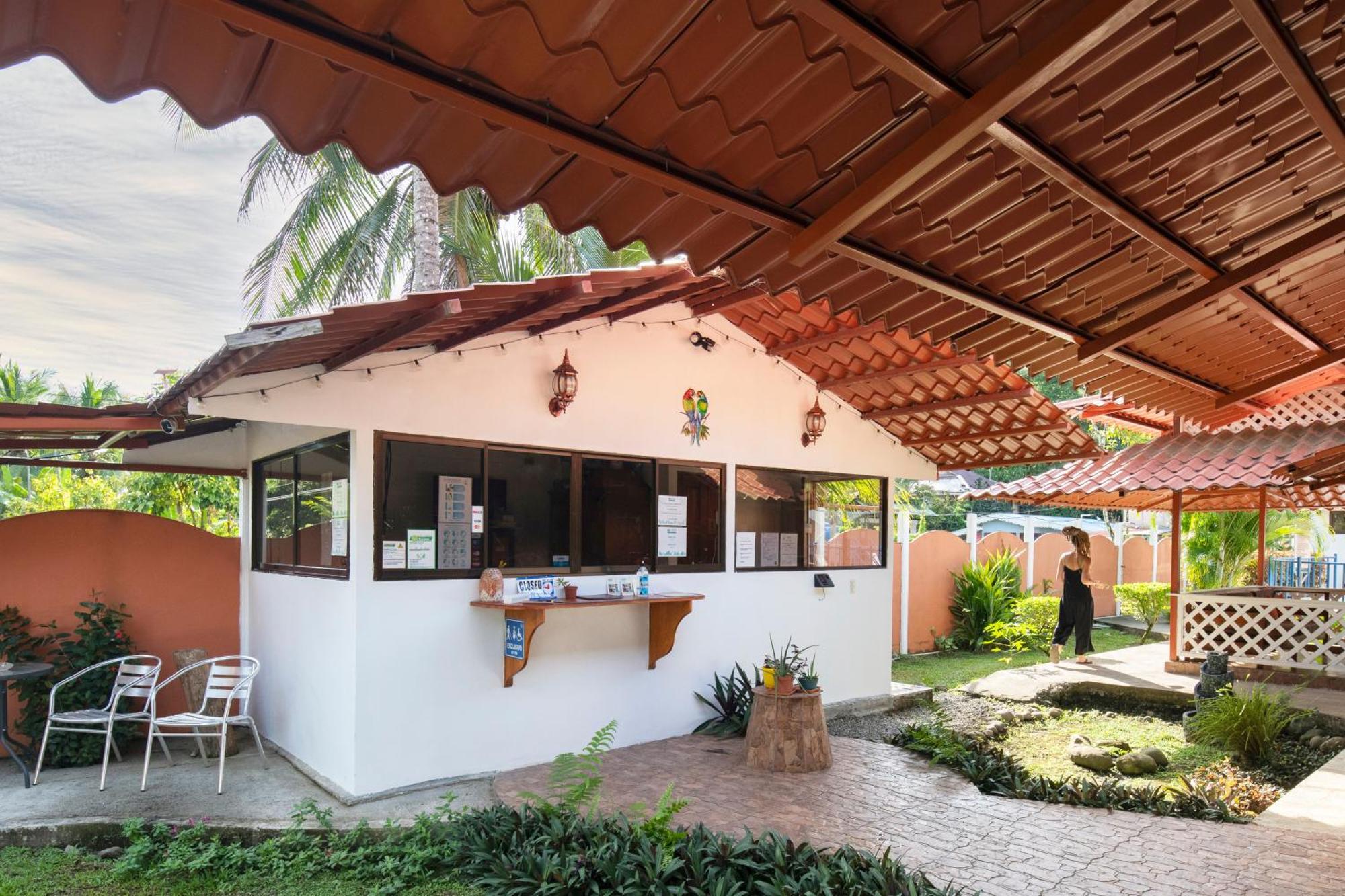 Casa Blanca Beachfront House With Shared Pool Access Pangea