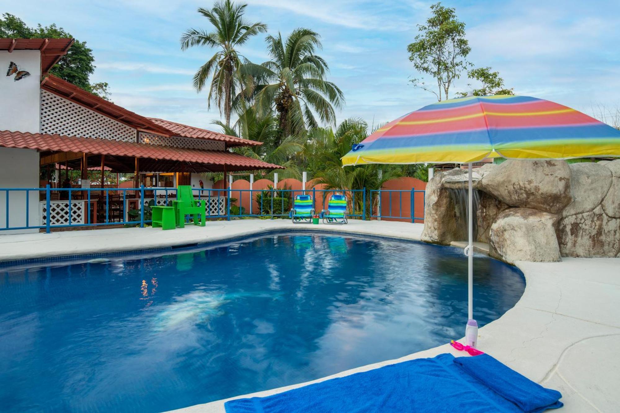Holiday home Casa Blanca Beachfront House With Shared Pool Access Pangea