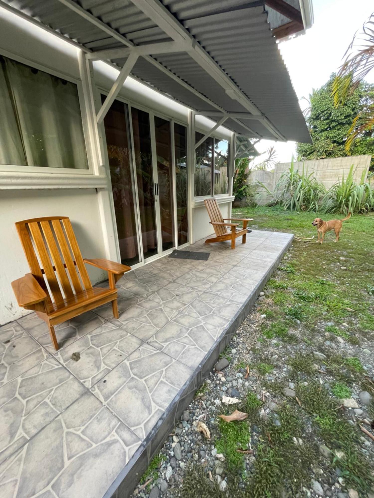 Casa Blanca Beachfront House With Shared Pool Access Pangea Holiday home Manzanillo (Limon)