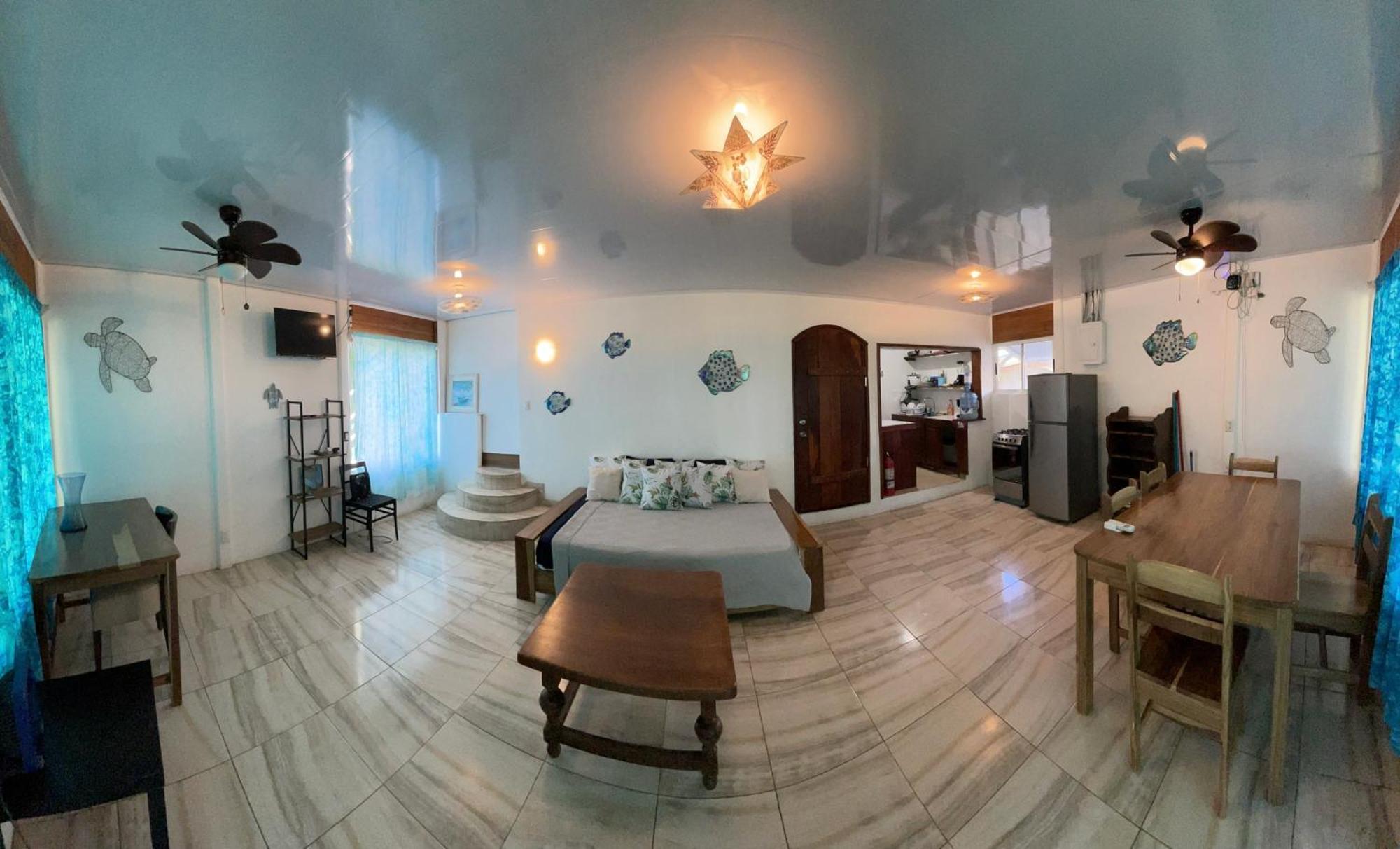 Casa Blanca Beachfront House With Shared Pool Access Pangea Manzanillo (Limon)